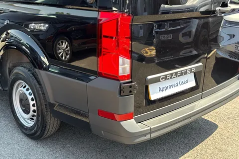 BT25UEW Volkswagen Crafter 2.0TDI 140PS CR35 MWB Commerce+ Huge Spec-Delivery Miles Thumbnail #8