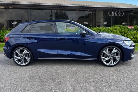 KY74CFX Audi A3 Black Edition 35 TFSI 150 PS S tronic Thumbnail #4