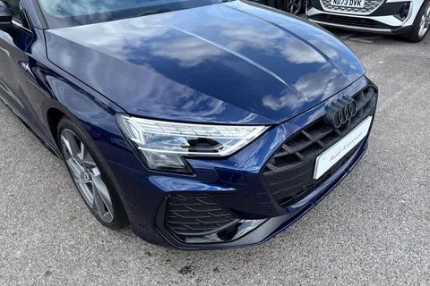 KY74CFX Audi A3 Black Edition 35 TFSI 150 PS S tronic Thumbnail #9