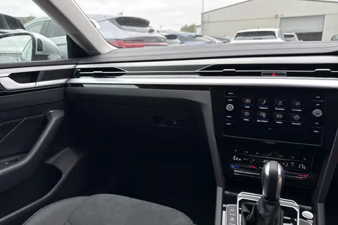 DA75HZH Volkswagen Arteon 1.4 TSI eHybrid Eleg4ance 5dr DSG | Power Tailgate | Rear Camera Thumbnail #21