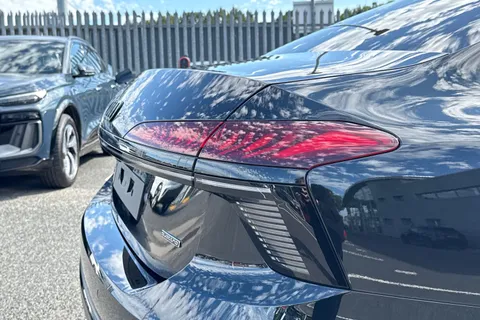  Audi A6 Saloon 2.0 TDI Edition 1 S Tronic quattro Euro 6 (s/s) 4dr Thumbnail #8