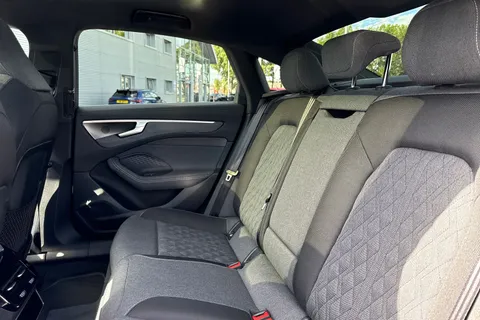  Audi A6 Saloon 2.0 TDI Edition 1 S Tronic quattro Euro 6 (s/s) 4dr Thumbnail #19