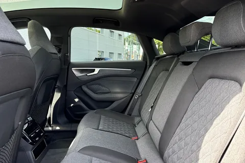  Audi A6 Saloon 2.0 TDI Edition 1 S Tronic quattro Euro 6 (s/s) 4dr Thumbnail #36