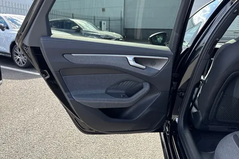  Audi A6 Saloon 2.0 TDI Edition 1 S Tronic quattro Euro 6 (s/s) 4dr Thumbnail #41