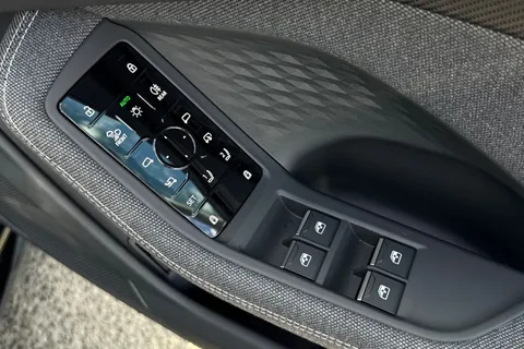  Audi A6 Saloon 2.0 TDI Edition 1 S Tronic quattro Euro 6 (s/s) 4dr Thumbnail #45