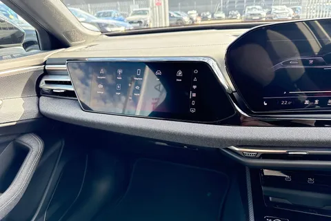  Audi A6 Saloon 2.0 TDI Edition 1 S Tronic quattro Euro 6 (s/s) 4dr Thumbnail #61