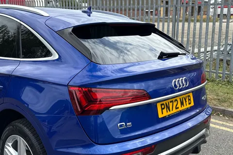 PN72MYB Audi Q5 2.0 TDI 40 S line Sportback S Tronic quattro Euro 6 (s/s) 5dr Thumbnail #8