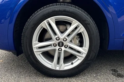 PN72MYB Audi Q5 2.0 TDI 40 S line Sportback S Tronic quattro Euro 6 (s/s) 5dr Thumbnail #10