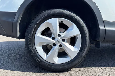 VF68HLH Nissan Qashqai 1.3 DIG-T Acenta Premium Euro 6 (s/s) 5dr Thumbnail #11