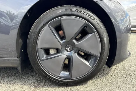 BMZ3814 Tesla Model 3 Long Range Auto RWD 4dr Thumbnail #10