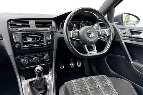 18 of 63 for VOLKSWAGEN GOLF 2.0 TDI GTD 3dr