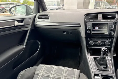 20 of 63 for VOLKSWAGEN GOLF 2.0 TDI GTD 3dr