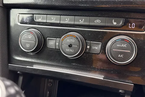 22 of 63 for VOLKSWAGEN GOLF 2.0 TDI GTD 3dr