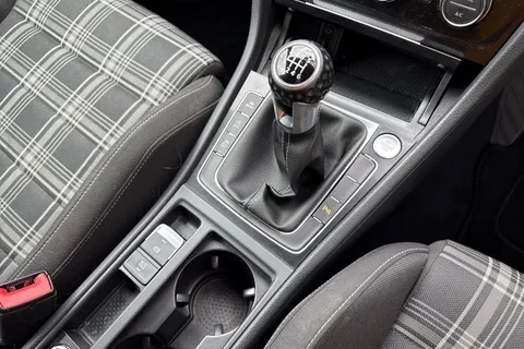 23 of 63 for VOLKSWAGEN GOLF 2.0 TDI GTD 3dr