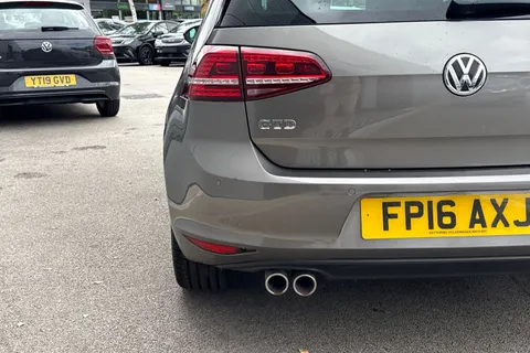 28 of 63 for VOLKSWAGEN GOLF 2.0 TDI GTD 3dr