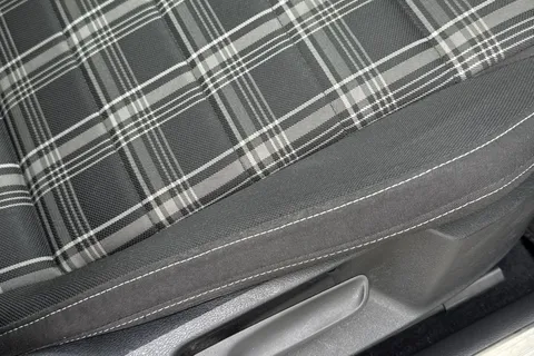 40 of 63 for VOLKSWAGEN GOLF 2.0 TDI GTD 3dr