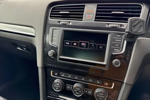 44 of 63 for VOLKSWAGEN GOLF 2.0 TDI GTD 3dr