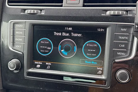 51 of 63 for VOLKSWAGEN GOLF 2.0 TDI GTD 3dr