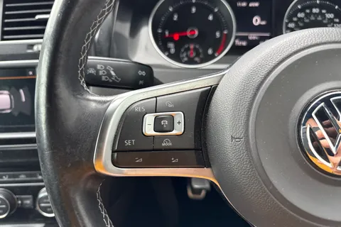 54 of 63 for VOLKSWAGEN GOLF 2.0 TDI GTD 3dr