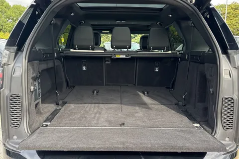 KW73VXN Land Rover Discovery 3.0 D300 Dynamic HSE 5dr Thumbnail #11