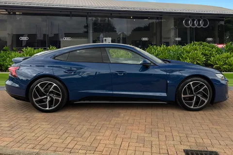 Audi e-tron GT 105kWh Auto quattro 4dr Thumbnail #4