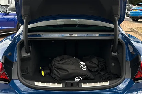 Audi e-tron GT 105kWh Auto quattro 4dr Thumbnail #7