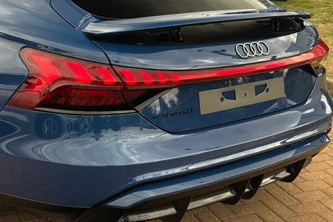 Audi e-tron GT 105kWh Auto quattro 4dr Thumbnail #8