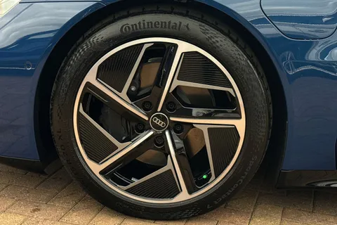 Audi e-tron GT 105kWh Auto quattro 4dr Thumbnail #11