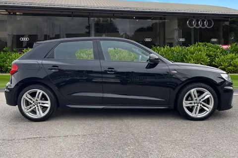 FE20UDZ Audi A1 S line 30 TFSI 116 PS S tronic Thumbnail #3