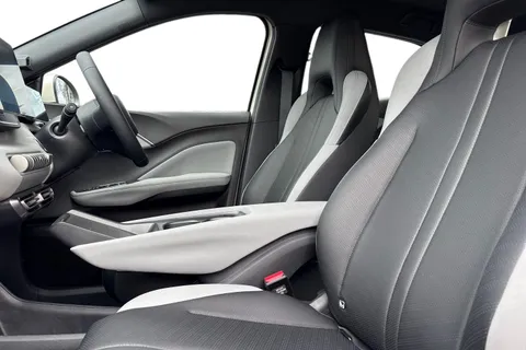 DG25RNY BYD Dolphin Surf 43.2kWh Boost Auto 5dr Thumbnail #11