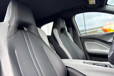 DG25RNY BYD Dolphin Surf 43.2kWh Boost Auto 5dr Thumbnail #21