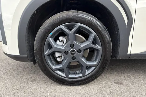 DG25RNY BYD Dolphin Surf 43.2kWh Boost Auto 5dr Thumbnail #24