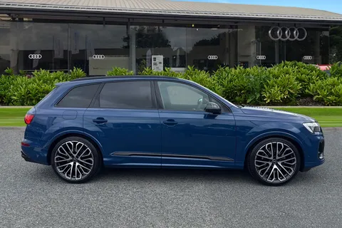 PY25GZJ Audi SQ7 SUV Black Edition TFSI 507 PS tiptronic Thumbnail #4