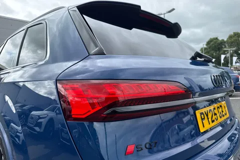PY25GZJ Audi SQ7 SUV Black Edition TFSI 507 PS tiptronic Thumbnail #8