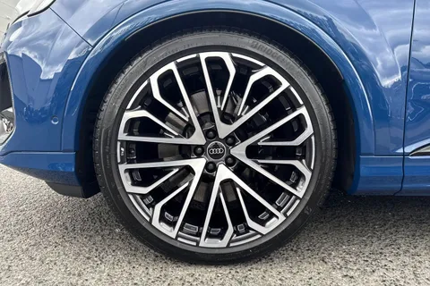 PY25GZJ Audi SQ7 SUV Black Edition TFSI 507 PS tiptronic Thumbnail #10