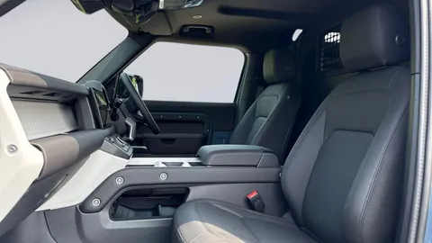 DP25YMF Land Rover Defender 90 3.0 D250 Hard Top S 3dr Thumbnail #4