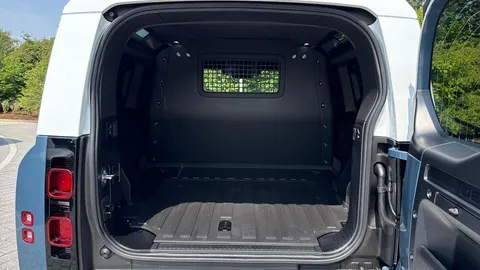 DP25YMF Land Rover Defender 90 3.0 D250 Hard Top S 3dr Thumbnail #11