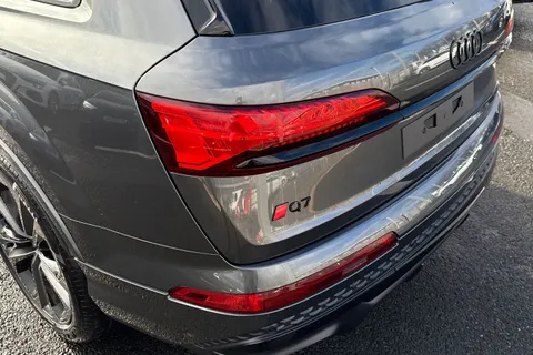  Audi Q7 3.0 TDI V6 50 Black Edition Tiptronic quattro Euro 6 (s/s) 5dr Thumbnail #8