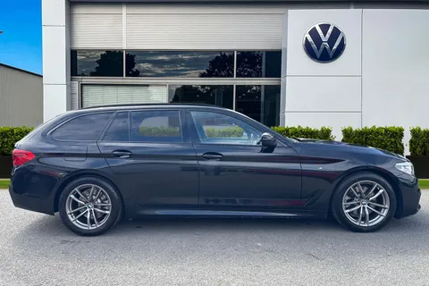 YF20XNA BMW 5 Series 2.0 520d MHT M Sport Touring Auto Euro 6 (s/s) 5dr Thumbnail #4