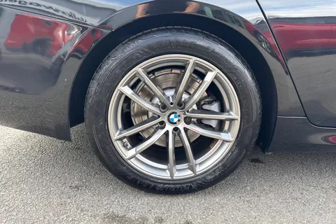 YF20XNA BMW 5 Series 2.0 520d MHT M Sport Touring Auto Euro 6 (s/s) 5dr Thumbnail #11