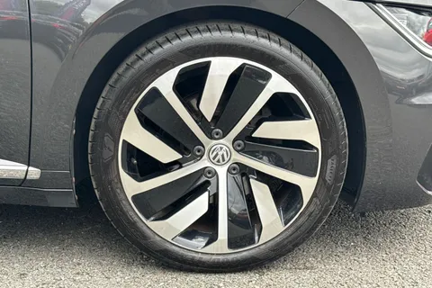 KV18HGP Volkswagen Arteon 2.0 TDI R-Line Fastback Euro 6 (s/s) 5dr Thumbnail #10