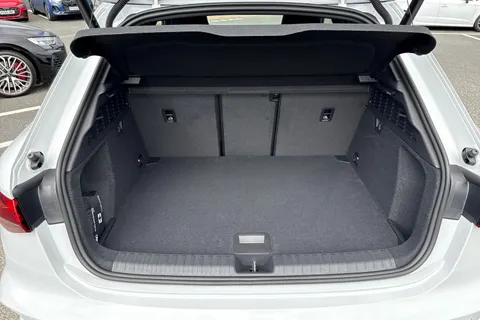  Audi A3 2.0 TDI Black Edition Sportback S Tronic Euro 6 (s/s) 5dr Thumbnail #7