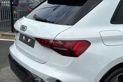  Audi A3 2.0 TDI Black Edition Sportback S Tronic Euro 6 (s/s) 5dr Thumbnail #8