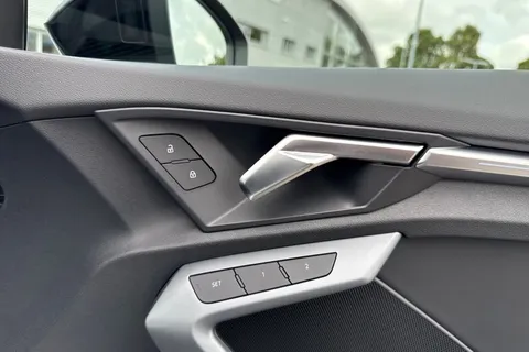  Audi A3 2.0 TDI Black Edition Sportback S Tronic Euro 6 (s/s) 5dr Thumbnail #21