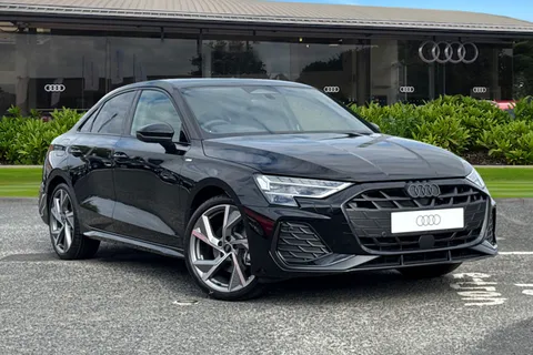  Audi A3 2.0 TDI Black Edition S Tronic Euro 6 (s/s) 4dr Thumbnail #2