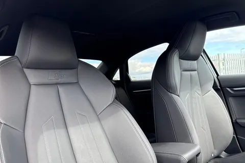  Audi A3 2.0 TDI Black Edition S Tronic Euro 6 (s/s) 4dr Thumbnail #24