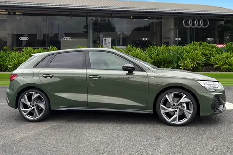 Audi A3 2.0 TDI Black Edition Sportback S Tronic Euro 6 (s/s) 5dr Thumbnail #4