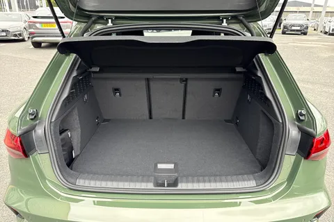 Audi A3 2.0 TDI Black Edition Sportback S Tronic Euro 6 (s/s) 5dr Thumbnail #7