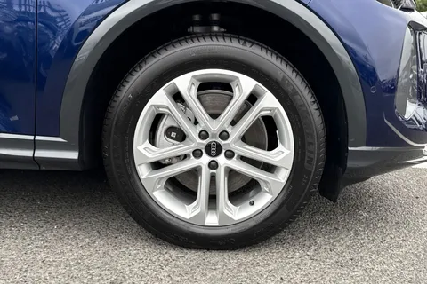 Audi Q5 2.0 TDI Sport S Tronic quattro Euro 6 (s/s) 5dr Thumbnail #10