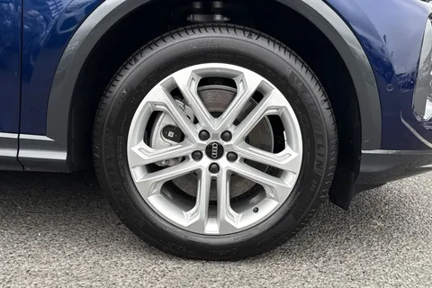 Audi Q5 2.0 TDI Sport S Tronic quattro Euro 6 (s/s) 5dr Thumbnail #11